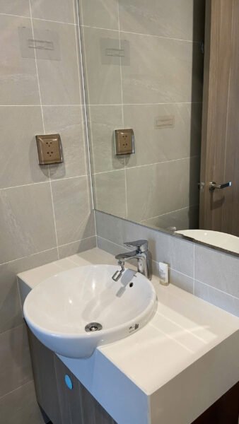 Cho thuê căn hộ 2pn2wc view đẹp full nội thất